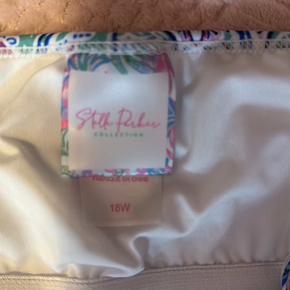 Floral Patterned Bikini Set - Picture 4 of 5